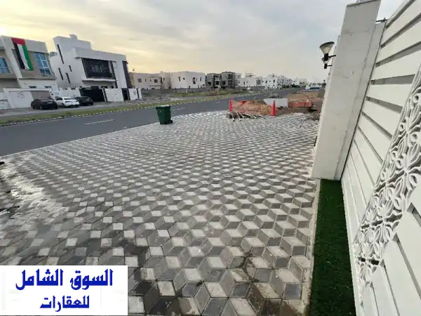 فيلا جديدة في الياسمين  كورنر مع ارتداد كبير  موقف مغطى  مساحة الأرض 3200 قدم  مساحة البناء ...