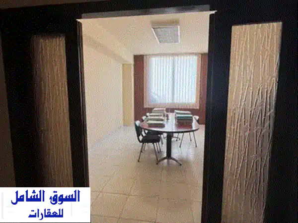 مكتب للبيع في زحلة - كسارة | موقع ذهبي وواجهة رئيسية | مجهز بالكامل وجاهز فورا! Ref#MK115