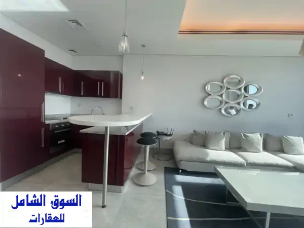 يقع في منطقة المنقف على طول الطريق الساحلي شقة مفروشة بالكامل ومؤثثة بخدمة من غرفة نوم واحدة. تحتوي ...