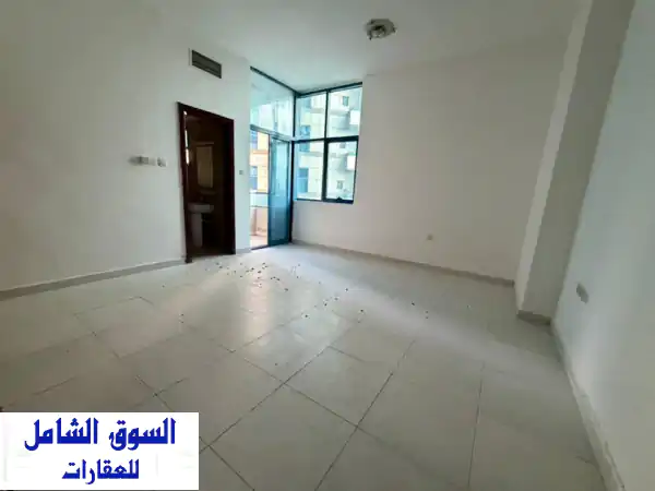 شقة غرفتين وصالة للإيجار السنوي  أبراج...