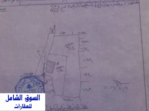 عقار للبيع في بلدة راشكيدا  البترون مساحته 2500م 2 معدل الاستثمار 25 / 50 كل الخدمات مؤمنة طبيعة ...