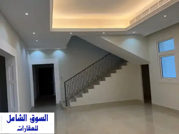 للإيجار: فيلا عائلية فاخرة بالرحمانية الشارقة | 3...