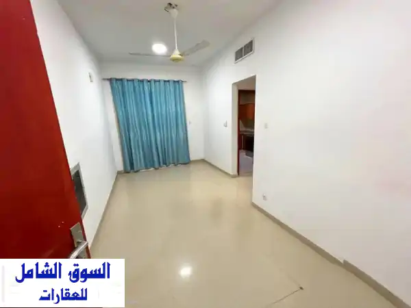النعيمية، عجمان: شقة غرفتين وصالة للإيجار الشهري...