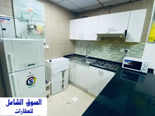 فرصة ذهبية: إيجار غرفة وصالة مفروش وشامل في سيتي تاور عجمان | من المالك مباشرة (2 حمام، بلكونة وموقف)