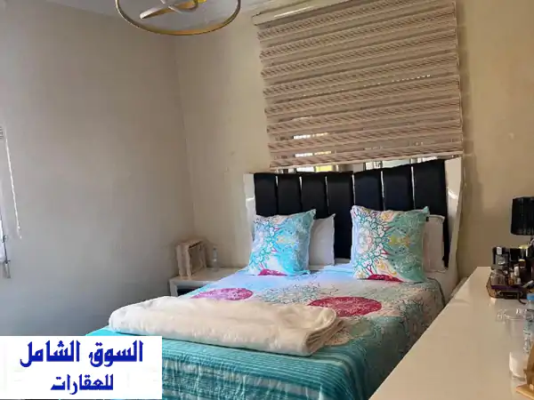 شقة للبيع بسلا المغرب بحي أشماعو طريق القنيطرة مساحتها 115م 2 تحتوي على عدة غرف وصالونات مطبخ مجهز ...