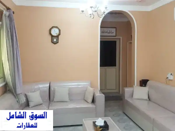 بيت للبيع في مدينة عيسى يتكون من طابقين. الطابق...