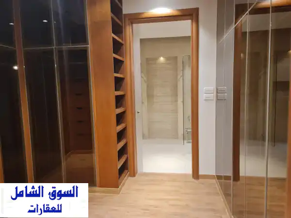 فيلا حديثة مع مسبح متاحة للإيجار في منطقة حطين....