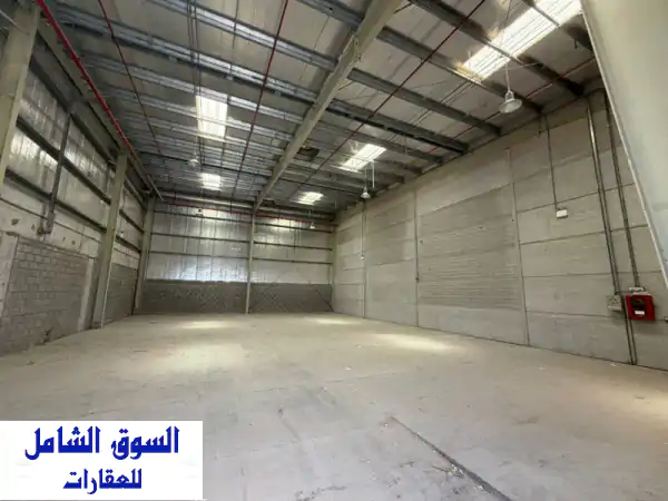متاح للإيجار بلوك كامل في المنطقة الصناعية 13 في...
