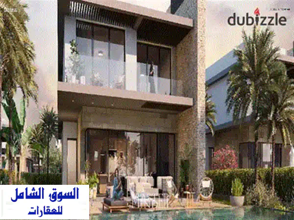 شاليه مميز يطل على حمام السباحة للبيع بأقساط حتى 2030 متشطب بالكامل بالتكييفات في Silver Sands من Ora Developments