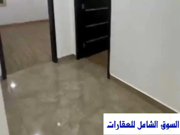 للإيجار شقة في سلوي دور اول مصعد مساحات واسعة تشطيب سوبر ديلوكس سلوى حولي