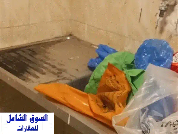 انتهز الفرصة ميزان للإيجار على خالد بن الوليد الترام الرئيسي (بمدخل خاص) مساحة 30 متر حمام وأوفيس ...