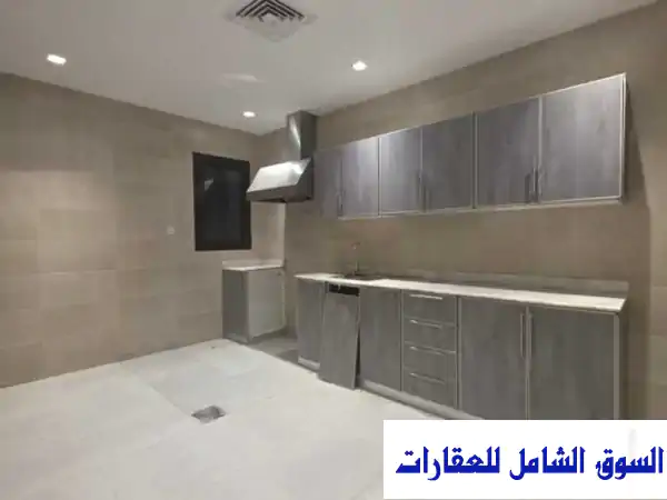 للإيجار شقة دور أرضي بالصديق مدخل خاص في الصديق حولي
