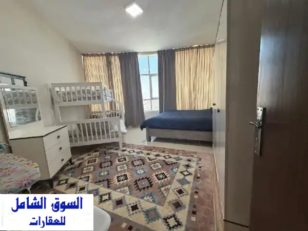 شقة للبيع في عجمان أبراج الأورينت الغرفتين صالة ثلاث حمامات مساحة كبيرة 1600 قدم أطلالي على دخول ...
