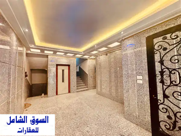 شقة 230 م استلام فوري بالشروق أمام فاميلي ماركت...
