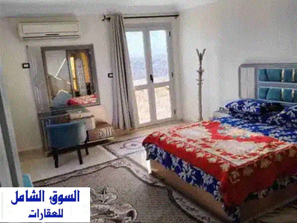 شقة مفروشة للايجار بستانلي: 120م مكيفة، فيو بحر مباشر بانورامي | الإسكندرية