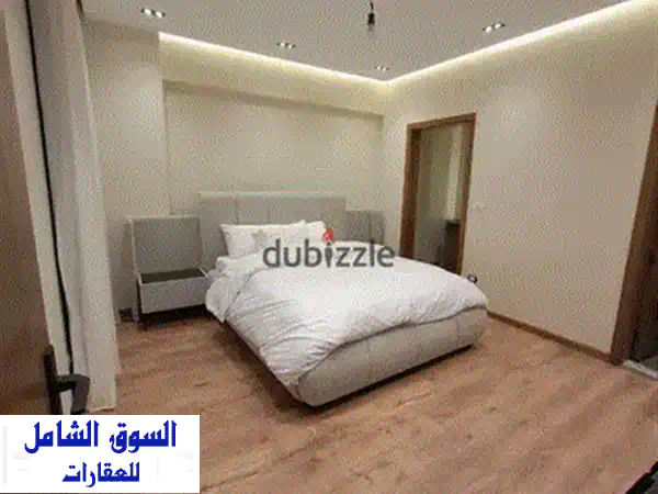 شقة فاخرة مع حديقة خاصة وإطلالة على المسطحات المائية at new cairo ، شقة  bedrooms 3  with all appliances