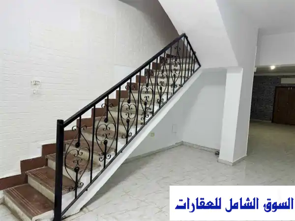 دوبلكس بالبنفسج عمارات بزمنت مع ارضى وجنينة خاصة قريب جدا من شارع التسعين الشمالى ونادى بترو سبورت و للإيجار في التجمع الأول القاهرة