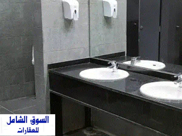 فرصة ذهبية: عيادة فاخرة 63م للبيع بأوزون مول التجمع الخامس | متشطبة بالتكييفات | استلام فوري وتقسيط مريح