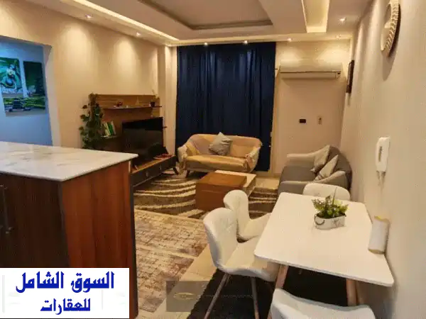شقة مميزة للبيع في موقع هادئ في حي المستقبل...