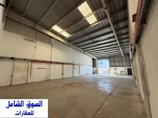 مستودعات للإيجار بالصناعية 15 دبي: 3200 قدم² | مدخل...