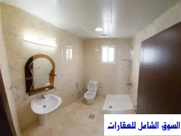 للإيجار الشهري شقة في الوكرة 3 غرف, 120 م²