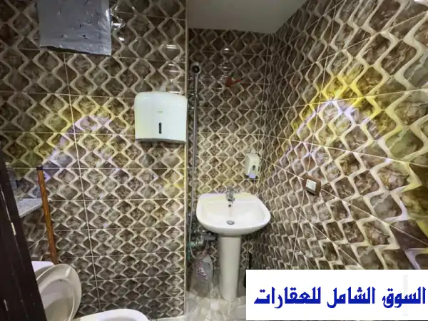 وحدة مكتبية راقية للإيجار 55م بالمقطم | فندق مونت كايرو | موقع استراتيجي وتجهيز كامل