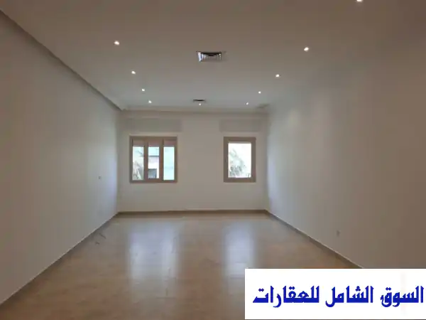 شقة أرضية فسيحة للإيجار بالصديق ق1 | 3 غرف ماستر، صالة كبيرة وموقفين | حولي - عائلات صغيرة