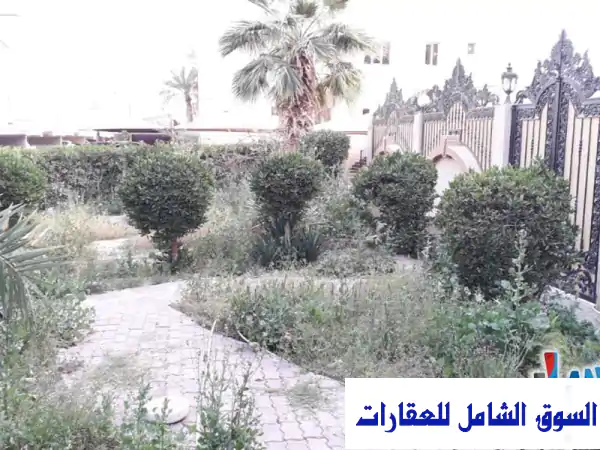 فيلا فاخرة للإيجار بالعقيلة، الأحمدي | 5 غرف،...