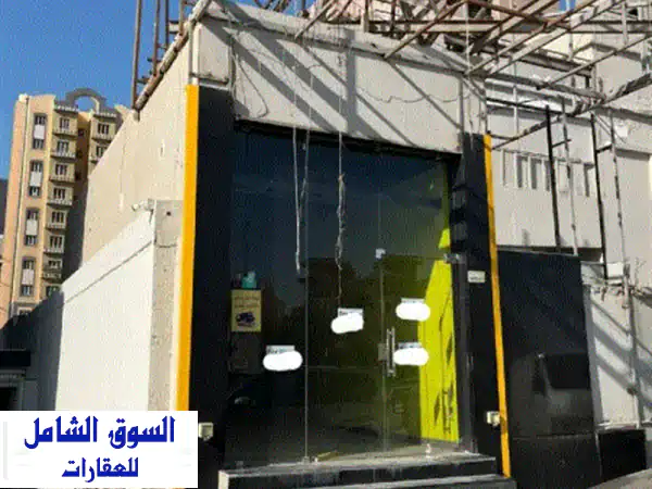 للإيجار بنيد القار: محل/مكتب 40م² على الشارع الرئيسي...