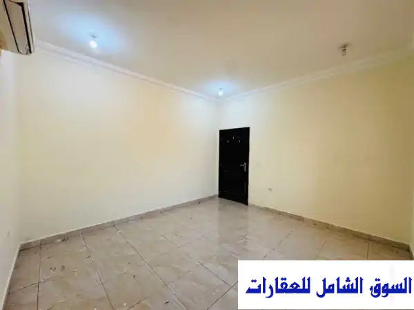 فلل أرضية فاخرة للإيجار بكمبوند أم صلال، قطر - 3...