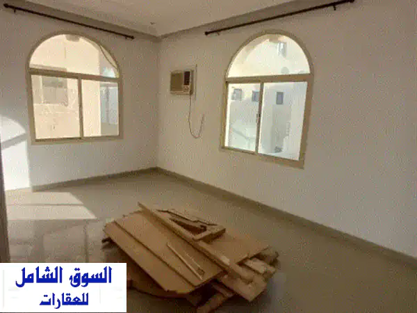 استوديو أنيق للإيجار في سند | شامل كهرماء بـ 150 د.ب...