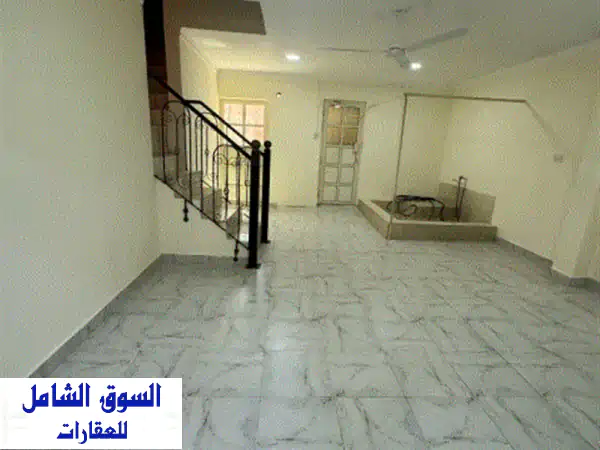 منزل عائلي راقٍ للإيجار بالرفاع الحجيات | 5 غرف شامل كهرماء | بسعر 450 د.ب. - فرصة لا تعوض!