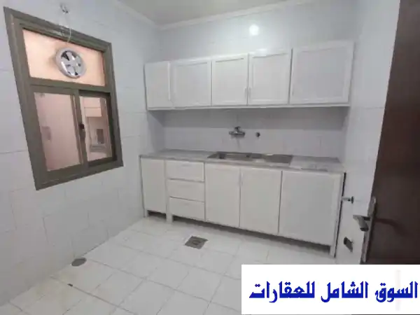 شقة للإيجار بالمنقف، الأحمدي | غرفتين وحمامين، مطبخ وصالة | 260 د.ك. – جاهزة للسكن!