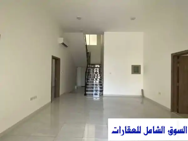 فيلا للإيجار بالعين: الروضة الشرقية | أول ساكن |...