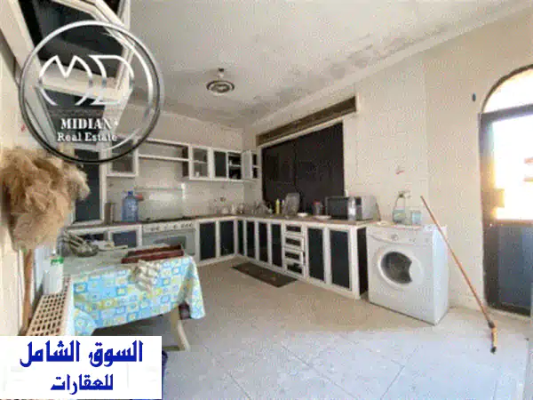 رقم الاعلان 9517 رووف طابقي للبيع أم السماق مساحة 350م مع تراسات اطلالة رائعة يصلح للاستثمار بسعر ...