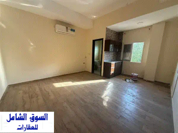 استوديو للإيجار السنوي في المويهات 1  عجمان....