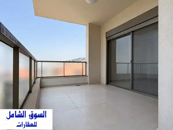 دوبلكس فاخر للبيع في بصاليم: إطلالة بحرية ساحرة...