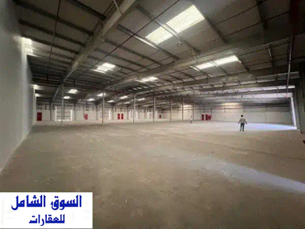 مستودع للإيجار بالصجعة الشارقة 23000 قدم مربع | شارع رئيسي | مجهز بالكامل
