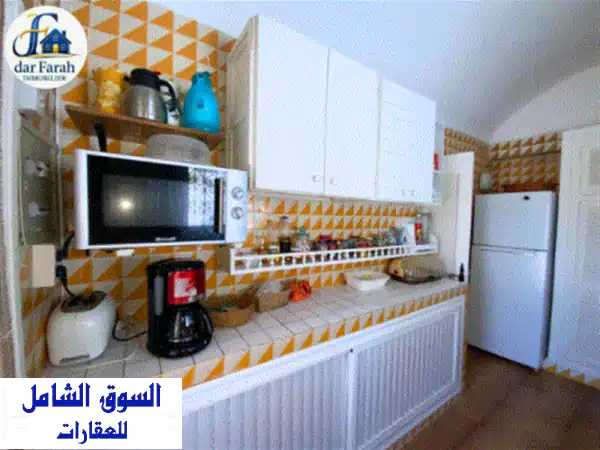 منزل أنيق على شاطئ البحر للكراء خلال الموسم الصيفي  الحمامات الشمالية التركيبة صالون جميل بطابع ...