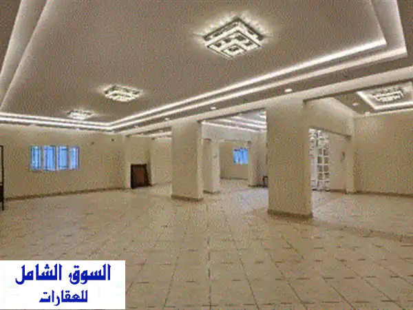 البحرين  عراد / للبيع فيلا كبيرة. طابقين. تتكون من...
