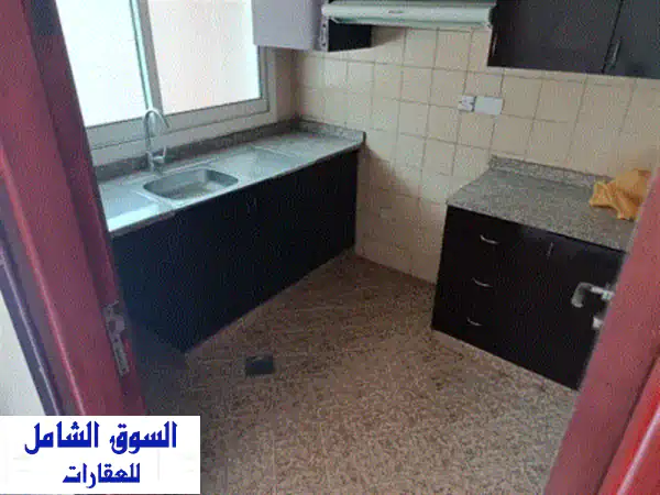 الزاهية عجمان: تاون هاوس فاخر للإيجار السنوي - 4 غرف نوم، مساحة واسعة وموقع استثنائي.