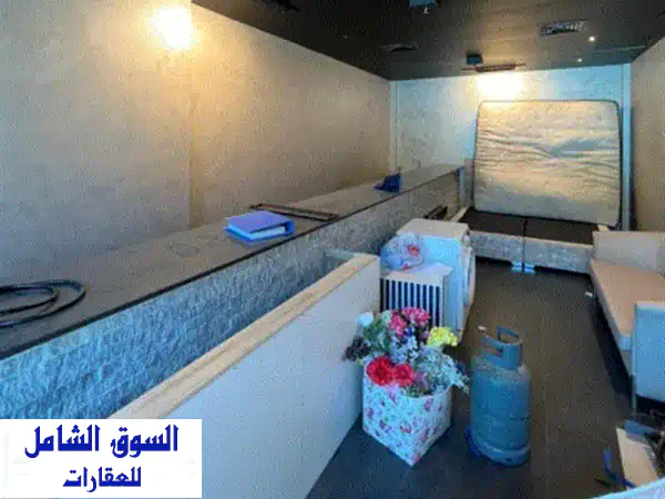 فرصة استثمارية ذهبية: محل تجاري للإيجار في المرقاب 25م2 على شارع رئيسي مع فترة سماح ومواقف