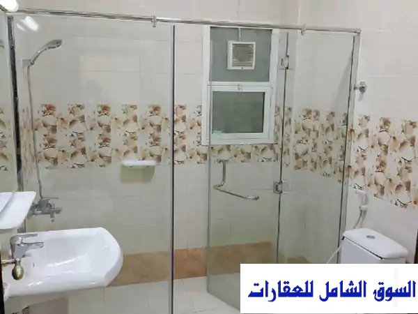 فيلا فاخرة للإيجار في العين | 5 غرف | مجمع خاص بفلج هزاع...