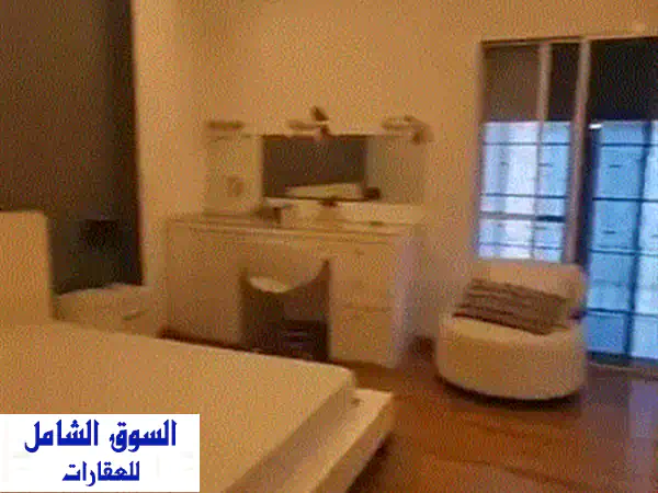شقة فاخرة استثنائية للبيع في عين نجم - 550م² مع تراس...
