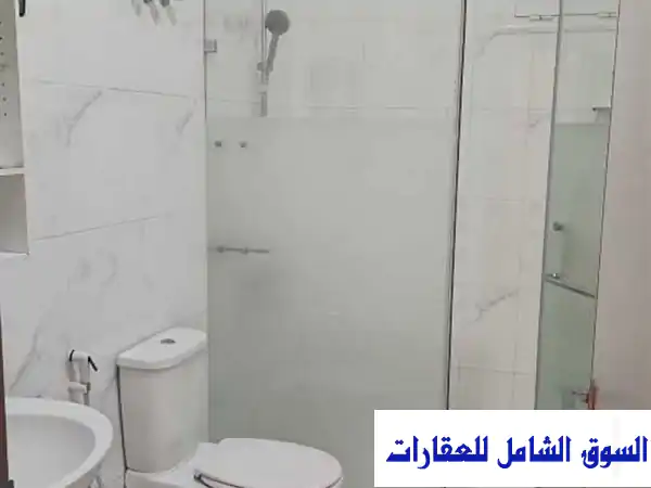 فرصة للإيجار: دور أول فاخر بالصديق | 4 غرف نوم (2 ماستر) | بالكونة وإطلالة مميزة