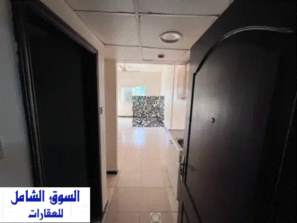 متاح للإيجار السنوي في الراشدية 3، قريب من شارع...