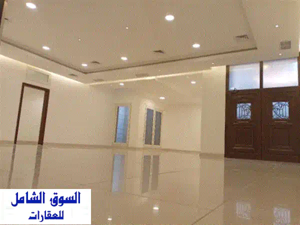 دوبلكس فاخر للإيجار بالروضة - مدخل خاص، 6 غرف...