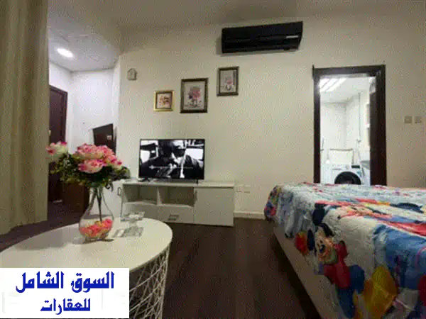✨ استوديو فندقي للإيجار بالنعيمية 2: شامل كل الفواتير والنت بـ 2500 درهم! ✨