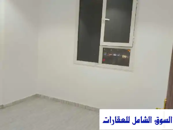 فرصة للعائلات بالفروانية! شقة غرفة وصالة للإيجار...