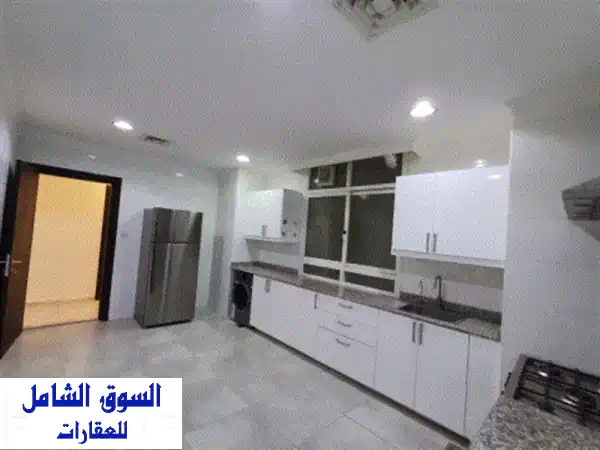للإيجار في مشرف  دور أرضي مع مدخل خاص وحوش  من فيلا بطن وظهر  مساحات كبيرة  موقع مميز  6 غرف ...